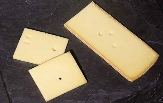 Cheese slices for burgers, Bruand