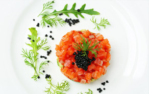 Smoked Salmon Tartar with lime