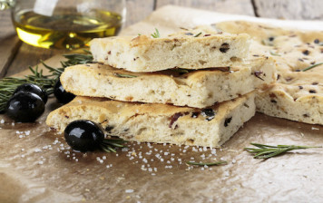 Focaccia Tomates / Olives 1/4